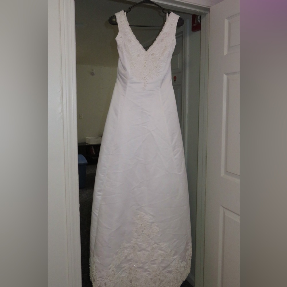 bridal wedding dress